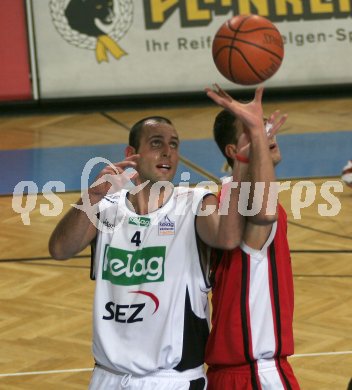 Basketball Bundesliga. W?rthersee Piraten gegen LIONS Arkadia Traiskirchen. Bryan Lucas (Piraten). Klagenfurt, 16.1.2006.
---
pressefotos, pressefotografie, kuess, qs, qspictures, sport, bild, bilder, bilddatenbank