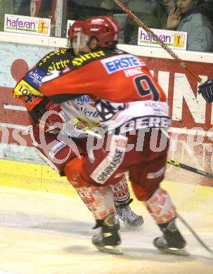 ?sterreichische Eishockey Bundesliga. KAC gegen VSV. Harald Ofner, Chad Hinz (KAC). Klagenfurt, am 23.11.2006.
Foto: Kuess
---
pressefotos, pressefotografie, kuess, qs, qspictures, sport, bild, bilder, bilddatenbank