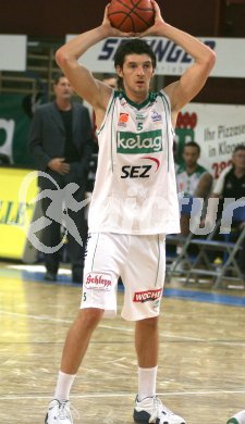 Basketball Bundesliga. W?rthersee Piraten gegen Wels. Selmir Husanovic (Piraten). Klagenfurt, am 12.11.2006.
Foto: qspictures/Nadja Kuess
---
pressefotos, pressefotografie, kuess, qs, qspictures, sport, bild, bilder, bilddatenbank