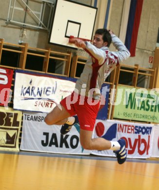 Der K?rntner Bernd Friede. Handball L?nderspiel ?sterreich gegen Israel. Feldkirchen, am 6.1.2005.
---
pressefotos, pressefotografie, kuess, qs, qspictures, sport, bild, bilder, bilddatenbank
