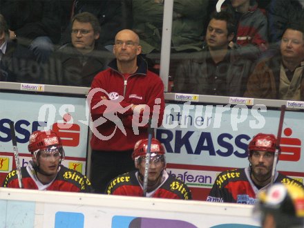 Eishockey Bundesliga. KAC gegen Innsbruck. Trainer Mats Waltin. Klagenfurt, am 22.3.2005.
---
pressefotos, pressefotografie, kuess, qs, qspictures, sport, bild, bilder, bilddatenbank