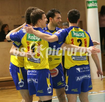 Volleyball Aich/Dob gegen Enns. Jubel (Aich/Dob). Bleiburg, am 20.1.2007
Foto: Kuess
---
pressefotos, pressefotografie, kuess, qs, qspictures, sport, bild, bilder, bilddatenbank