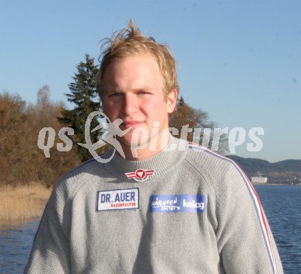 Edwin Lichtenegger/Leichtathletik
P?rtschach, am 24.11.2004.
---
pressefotos, pressefotografie, kuess, qs, qspictures, sport, bild, bilder, bilddatenbank
