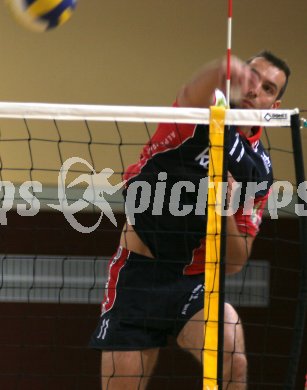 Volleyball Bundesliga. Hypo VBK. Peter Polony. Klagenfurt, am 1.10.2005.
---
pressefotos, pressefotografie, kuess, qs, qspictures, sport, bild, bilder, bilddatenbank
