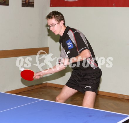 Tischtennis. Dominique Plattner. Villach, am 26.9.2006.

---
pressefotos, pressefotografie, kuess, qs, qspictures, sport, bild, bilder, bilddatenbank