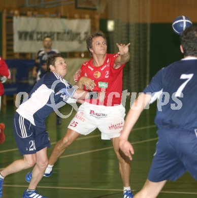 Handball Bundesliga.  HCK59 gegen SVVW.  Ingo Lippitsch (HCK), Oliver Gaggl (SVVW). Klagenfurt, am 11.11.2006
Foto: Kuess
---
pressefotos, pressefotografie, kuess, qs, qspictures, sport, bild, bilder, bilddatenbank
