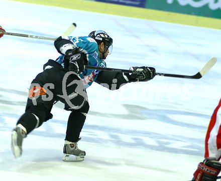 Eishockey Bundesliga. KAC gegen EHC Liwest Linz. Mark Sz?cs (Linz). Klagenfurt, am 9.12.2005.
---
pressefotos, pressefotografie, kuess, qs, qspictures, sport, bild, bilder, bilddatenbank