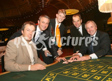 K?rntner Sportgala. Fritz Strobl, Hannes Anton, Sportler des Jahres 2006 Thomas Morgenstern, Othmar Resch und Gerhard D?rfler. Velden, am 21.12.2006.
Foto: qspictures/Kuess
---
pressefotos, pressefotografie, kuess, qs, qspictures, sport, bild, bilder, bilddatenbank
