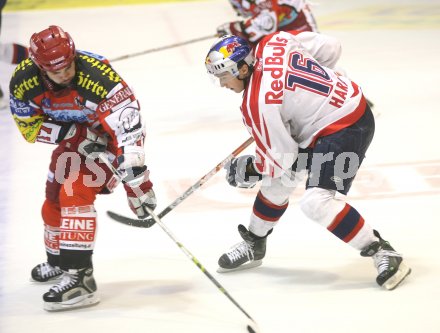 ?sterreichische Eishockey Bundesliga. KAC gegen Red Bull Salzburg. Patrick Harand (Salzburg), Tony Iob (KAC). Klagenfurt, am 22.10.2006.
Foto: Kuess
---
pressefotos, pressefotografie, kuess, qs, qspictures, sport, bild, bilder, bilddatenbank