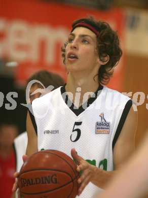 Basketball. Sebastian Schaal. Kaposvar, 27.6.2006
---
pressefotos, pressefotografie, kuess, qs, qspictures, sport, bild, bilder, bilddatenbank