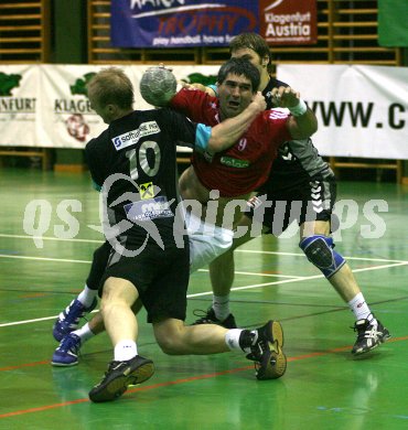 Handball. HC K?rnten gegen HIT Innsbruck. Eugen Epure. Viktring, am 25.2.2006.
---
pressefotos, pressefotografie, kuess, qs, qspictures, sport, bild, bilder, bilddatenbank
