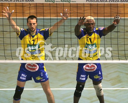 Volleyball Bundesliga. SK Aich/Dob gegen Hypo VBK Klagenfurt. Jure Kokot und Vladimir Lastres. Bleiburg, am 12.11.2005.
Foto: Kuess  
---
pressefotos, pressefotografie, kuess, qs, qspictures, sport, bild, bilder, bilddatenbank