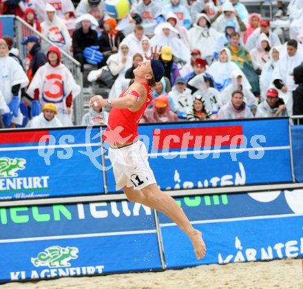 Beachvolleyball. Peter Gartmayer. Klagenfurt, am 2.8.2006.
---
pressefotos, pressefotografie, kuess, qs, qspictures, sport, bild, bilder, bilddatenbank