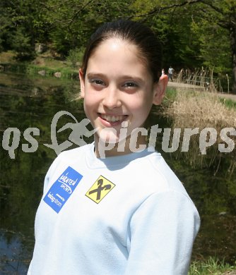 Turnen. Carina Hasen?hrl.
---
pressefotos, pressefotografie, kuess, qs, qspictures, sport, bild, bilder, bilddatenbank