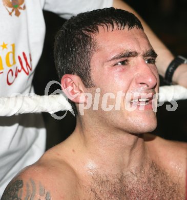Boxen Vergleichskampf K?rnten gegen Slowenien. WBC Weltmeister Pedrag Radosevic. Klagenfurt, am 15.12.2006.
Foto: Kuess
---
pressefotos, pressefotografie, kuess, qs, qspictures, sport, bild, bilder, bilddatenbank