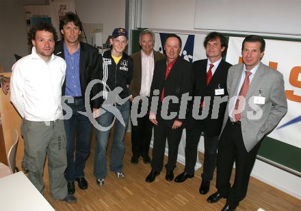 Sportpsychologische Tagung an der Uni Klagenfurt. Teilnehmer an der Diskussion von links: Peter "Paco" Wrolich, USI Direktor Mag. Franz Preiml, Christian Morgenstern, Dr. Gert Ehn, Dr. Thomas Brandauer und Dr. Karl Schnabl, Leiter des Sportmed. Institutes in Klagenfurt. KLagenfurt, am 15.4.2005.
---
pressefotos, pressefotografie, kuess, qs, qspictures, sport, bild, bilder, bilddatenbank