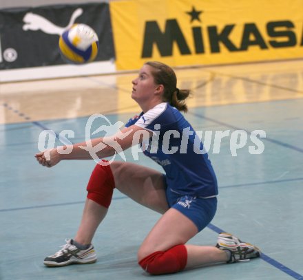 Volleyball. MEVZA. ATSC Wildcats gegen TPV Novo Mesto. Elena Kaaden. Klagenfurt, am 29.9.2006.
---
pressefotos, pressefotografie, kuess, qs, qspictures, sport, bild, bilder, bilddatenbank