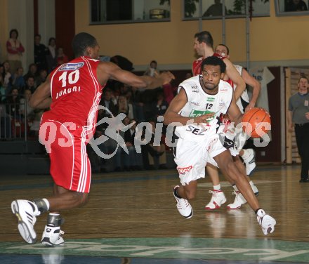 Basketball Bundesliga. W?rthersee Piraten gegen Wels. Tobe Carberry. Klagenfurt, am 9.3.2006.
---
pressefotos, pressefotografie, kuess, qs, qspictures, sport, bild, bilder, bilddatenbank
