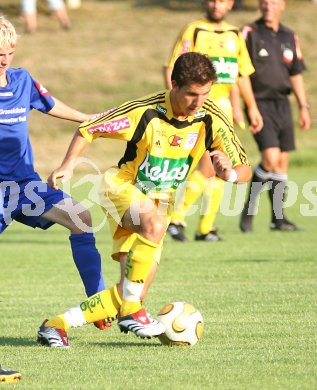 Fu?ball. K?ttmannsdorf gegen FC K?rnten. Sandro Zakany (FCK).
K?ttmannsdorf am 21. Juli 2006.
---
pressefotos, pressefotografie, kuess, qs, qspictures, sport, bild, bilder, bilddatenbank