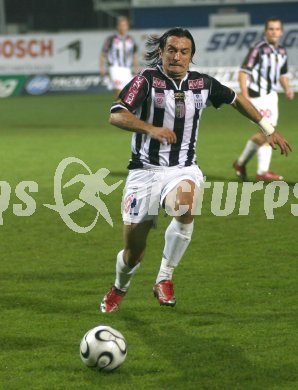 Fussball. Red Zac Bundesliga. FCK gegen LASK. Almedin Hota (LASK). Klagenfurt, am 13.10.2006.
---
pressefotos, pressefotografie, kuess, qs, qspictures, sport, bild, bilder, bilddatenbank