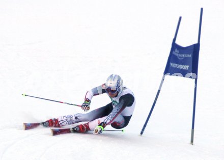 Eine Talentprobe legte der Ludmannsdorfer Michael Sablatnik bei seinem RTL Europacup in Bad Kleinkirchheim ab. Mit Startnummer 75 fuhr er auf den ausgezeichneten 22. Platz. Bad Kleinkirchheim, am 14.J?nner 2005.
Foto: Kuess
---
pressefotos, pressefotografie, kuess, qs, qspictures, sport, bild, bilder, bilddatenbank