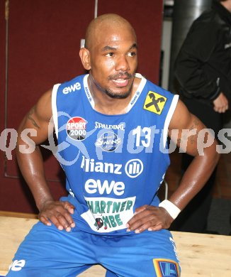 Basketball Bundesliga. W?rthersee Piraten gg. Swans Gmunden. Deteri Mayes (Gmunden). Klagenfurt, am 20.10.2006.
---
pressefotos, pressefotografie, kuess, qs, qspictures, sport, bild, bilder, bilddatenbank