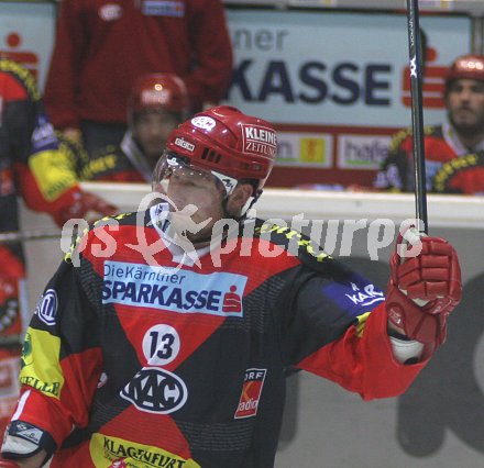 Eishockey Bundesliga. KAC gegen Vienna Capitals. Torsch?tze Mike Siklenka. Klagenfurt, am 5.4.2005.
---
pressefotos, pressefotografie, kuess, qs, qspictures, sport, bild, bilder, bilddatenbank