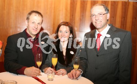 Sportlergala, Velden am 21.12.2006. Ehrung K?rnten Sportler. Enduro Europameister Werner M?ller, Raimund Berger.
Foto: qspictures/ Kuess
---
pressefotos, pressefotografie, kuess, qs, qspictures, sport, bild, bilder, bilddatenbank
