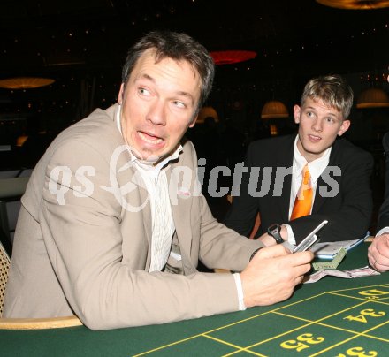K?rntner Sportgala. Fritz Strobl,  Thomas Morgenstern, entsetzt. Velden, am 21.12.2006.
Foto: qspictures/Kuess
---
pressefotos, pressefotografie, kuess, qs, qspictures, sport, bild, bilder, bilddatenbank