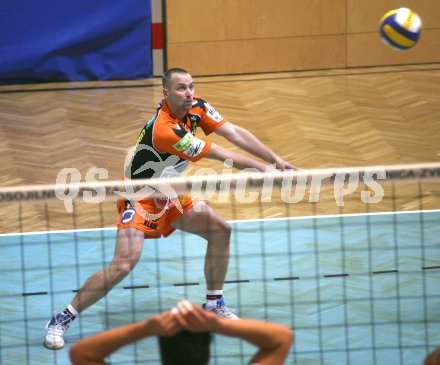 Volleyball Meisterschaftsspiel SK Aich/Dob gegen Hypo VBK. Martin Pipa (Aich/Dob).
Bleiburg am 7. 10. 2006.
---
pressefotos, pressefotografie, kuess, qs, qspictures, sport, bild, bilder, bilddatenbank