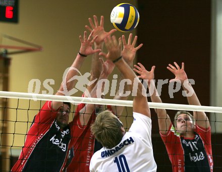 Volleyball Bundesliga. Hypo VBK. Dreifachblock von Hypo VBK . Klagenfurt, am 1.10.2005.
---
pressefotos, pressefotografie, kuess, qs, qspictures, sport, bild, bilder, bilddatenbank