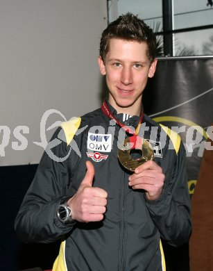 Schispringen. Olympiasieger Martin Koch. Villach, am 23.2.2006.
Foto: Kuess
---
pressefotos, pressefotografie, kuess, qs, qspictures, sport, bild, bilder, bilddatenbank
