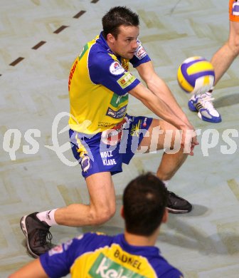Volleyball Bundesliga. Aich/Dob gegen Enns. Miha Kosl (Aich/Dob). Bleiburg, am 20.1.2007.
Foto: Kuess
---
pressefotos, pressefotografie, kuess, qs, qspictures, sport, bild, bilder, bilddatenbank