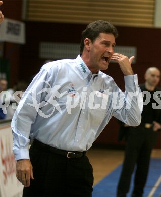 Basketball Bundesliga. W?rthersee Piraten gegen Kapfenberg Bulls. Trainer William John Magarity. Klagenfurt, am 9.4.2005
---
pressefotos, pressefotografie, kuess, qs, qspictures, sport, bild, bilder, bilddatenbank