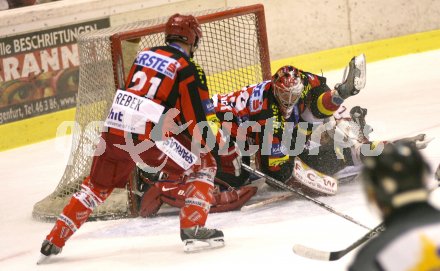 Eishockey Bundesliga. Freundschaftsspiel. KAC gegen Jesenice. Jeremy Rebek, Andrew Verner. Klagenfurt, am 1.9.2006.
---
pressefotos, pressefotografie, kuess, qs, qspictures, sport, bild, bilder, bilddatenbank