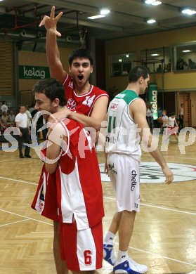 Basketball. Kelag W?rthersee Piraten gegen Lions Traiskirchen. Jubel Traiskirchen. Klagenfurt, 14.4.2007.
Foto. Kuess
---
pressefotos, pressefotografie, kuess, qs, qspictures, sport, bild, bilder, bilddatenbank
