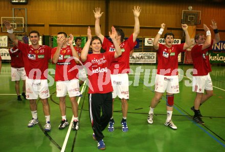 Handball HLA Play-off. HCK 59 gegen ULZ Schwaz. Jubel (HCK). Klagenfurt, am 28.4.2007.
Foto: Kuess
---
pressefotos, pressefotografie, kuess, qs, qspictures, sport, bild, bilder, bilddatenbank