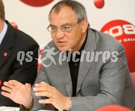 Pressekonferenz Euro 2008 mit Felix Magath. Klagenfurt, 17.4.2007 Foto: Kuess
---
pressefotos, pressefotografie, kuess, qs, qspictures, sport, bild, bilder, bilddatenbank