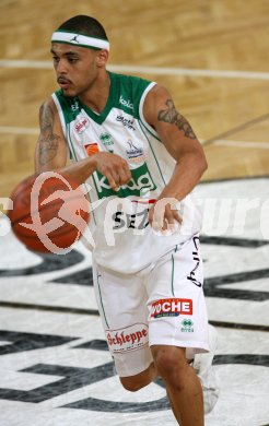 Basketball Bundesliga. W?rthersee Piraten gegen Panthers F?rstenfeld. Anthony Shavies (Piraten). Klagenfurt, am 22.4.2007.
Foto: Kuess
---
pressefotos, pressefotografie, kuess, qs, qspictures, sport, bild, bilder, bilddatenbank
