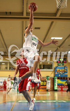 Basketball. Kelag W?rthersee Piraten gegen Lions Traiskirchen. Samo Grum (Piraten). Klagenfurt, 14.4.2007.
Foto. Kuess
---
pressefotos, pressefotografie, kuess, qs, qspictures, sport, bild, bilder, bilddatenbank