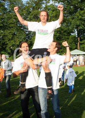 Fussball Unterliga Ost. KAC gegen DSG Sele/Zell.  Spielertrainer Samo Vidovic, Marko Oraze, Ivan Kelih. Klagenfurt, am 10.6.2007.
Foto: Kuess
---
pressefotos, pressefotografie, kuess, qs, qspictures, sport, bild, bilder, bilddatenbank