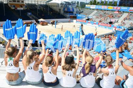 Beachvolleyball. Grand Slam. Fans. Klagenfurt, am 1.8.2007.
Foto: Kuess
---
pressefotos, pressefotografie, kuess, qs, qspictures, sport, bild, bilder, bilddatenbank