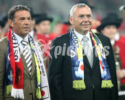 Fussball. Laenderspiel Oesterreich gegen Japan. Eroeffnungsfeier. Landeshauptmann Joerg Haider, Bundeskanzler Alfred Gusenbauer.  Klagenfurt, am 7.9.2007.
Foto: Kuess
---
pressefotos, pressefotografie, kuess, qs, qspictures, sport, bild, bilder, bilddatenbank
