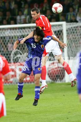 Fussball. Laenderspiel Oesterreich gegen Japan. Martin Hiden (Oesterreich), Tatsuya Tanaka (Japan).  Klagenfurt, am 7.9.2007.
Foto: Kuess
---
pressefotos, pressefotografie, kuess, qs, qspictures, sport, bild, bilder, bilddatenbank