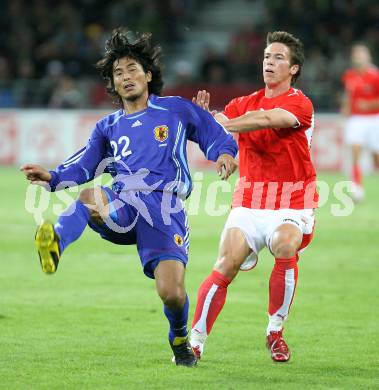 Fussball. Laenderspiel Oesterreich gegen Japan. Roland Linz(Oesterreich), Yuji Nakazawa (Japan). Klagenfurt, am 7.9.2007.
Foto: Kuess
---
pressefotos, pressefotografie, kuess, qs, qspictures, sport, bild, bilder, bilddatenbank