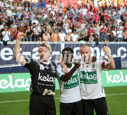 Fussball Bundesliga. SK Austria Kelag Kaernten gegen FK Austria Magna. Jubel Austria Kaernten.  Andreas Schranz, Thierry Fidjeu Tazemeta, Adam Ledwon. Klagenfurt, am 15.9.2007.
Foto: Kuess
---
pressefotos, pressefotografie, kuess, qs, qspictures, sport, bild, bilder, bilddatenbank