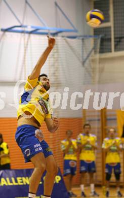 Volleyball Challenge Cup. SK Posojilnica Aich/Dob gegen Generali Haching. David Slatinsek (Aich/Dob). Prevalje, am 27.10.2007.
Foto: Kuess
---
pressefotos, pressefotografie, kuess, qs, qspictures, sport, bild, bilder, bilddatenbank