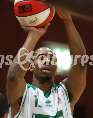 Basketball Bundesliga. Woerthersee Piraten gegen Oberwart Gunners. Melvin Creddle (Piraten). Klagenfurt, am 28.11.2007.
Foto: Kuess
---
pressefotos, pressefotografie, kuess, qs, qspictures, sport, bild, bilder, bilddatenbank