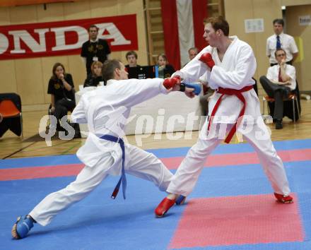 Karate. Oesterreichische Meisterschaften. Klaus Aren (blauer Guertel), Josef Rauter (roter Guertel). Wolfsberg, am 12.4.2008
Copyright Kuess

---
pressefotos, pressefotografie, kuess, qs, qspictures, sport, bild, bilder, bilddatenbank