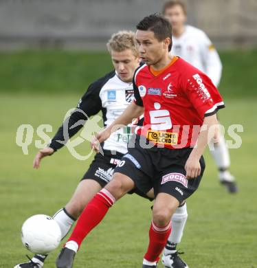 Fussball Regionalliga. WAC/St.Andrae gegen TSV Hartberg.  Christian Weber (St.Andrae), Darko Milicic (Hartberg). St. Andrae, am 25.4.2008.
Copyright Kuess

---
pressefotos, pressefotografie, kuess, qs, qspictures, sport, bild, bilder, bilddatenbank